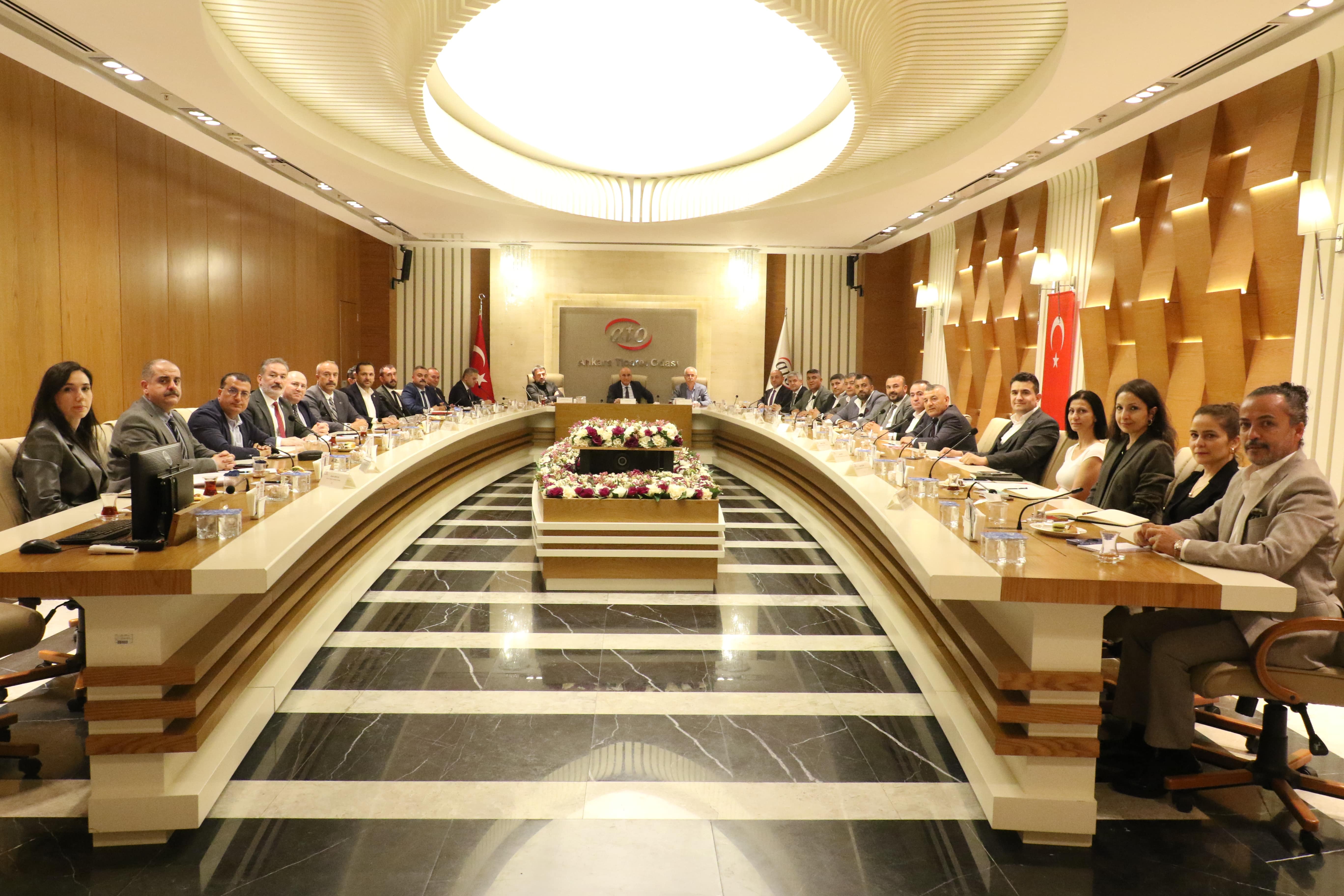 İNŞAAT SEKTÖRÜNDE SOSYAL GÜVENLİK UYGULAMALARI İSTİŞARE TOPLANTISI ATO'DA YAPILDI